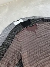 ストライプデザインのVネック長袖Tシャツ【フィット・カジュアル】