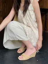 真皮製の小柄向けウェッジソールサマーサンダル【女性用・ヒール付き・夏用】