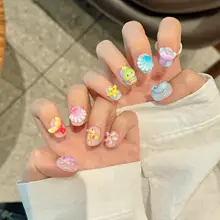 可愛らしいアートデザインの手作りネイルチップ【ショート・高級感・動物モチーフ】