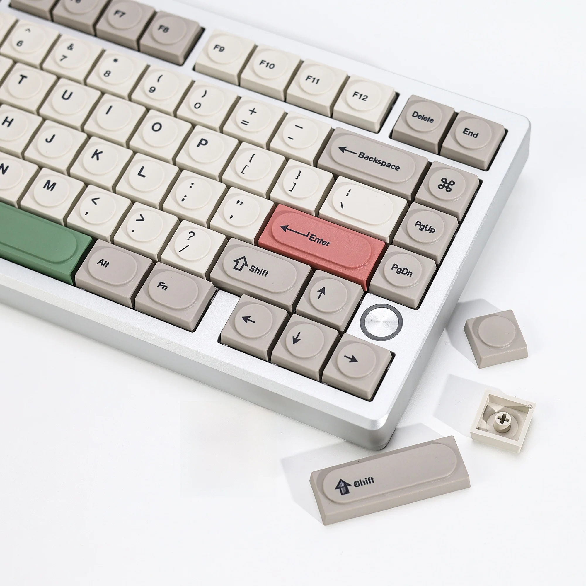 在宅ワークのデスクで集中力を保つためのキーボードは、どう選ぶ？