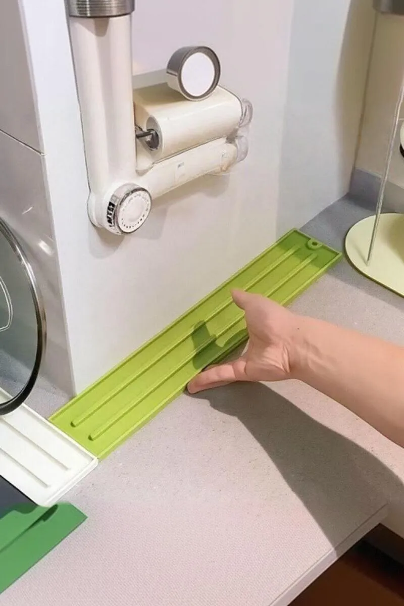 キッチン用シリコン鍋蓋マット【穴あけ不要・滑り止め・水切り機能】
