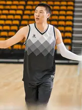 KELME 快適な着心地のバスケットボールウェア【夏用・速乾・メンズ・トレーニング用・ジャケット付き】（セットアップ対応）