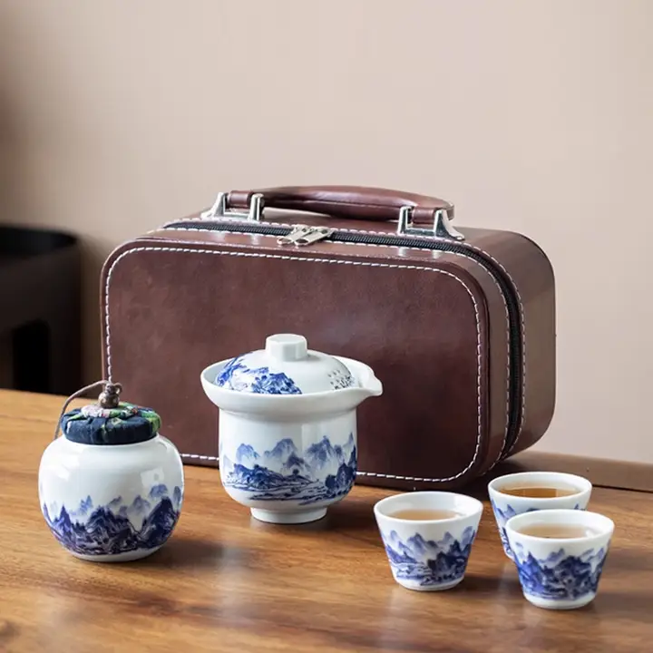 旅行用 茶器セット【老陶泥・手描き青花・ポータブル・急須と三つの茶杯含む】（セットアップ対応）