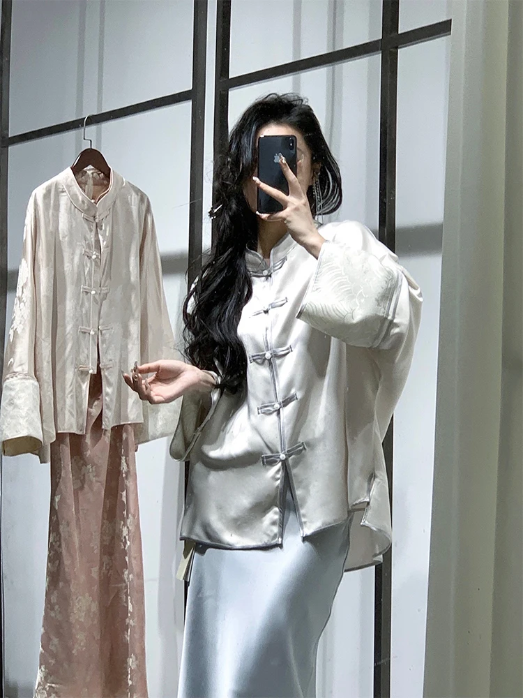 新中式パッチワークスリーブ外套：春服黒の定価と多用途使い方