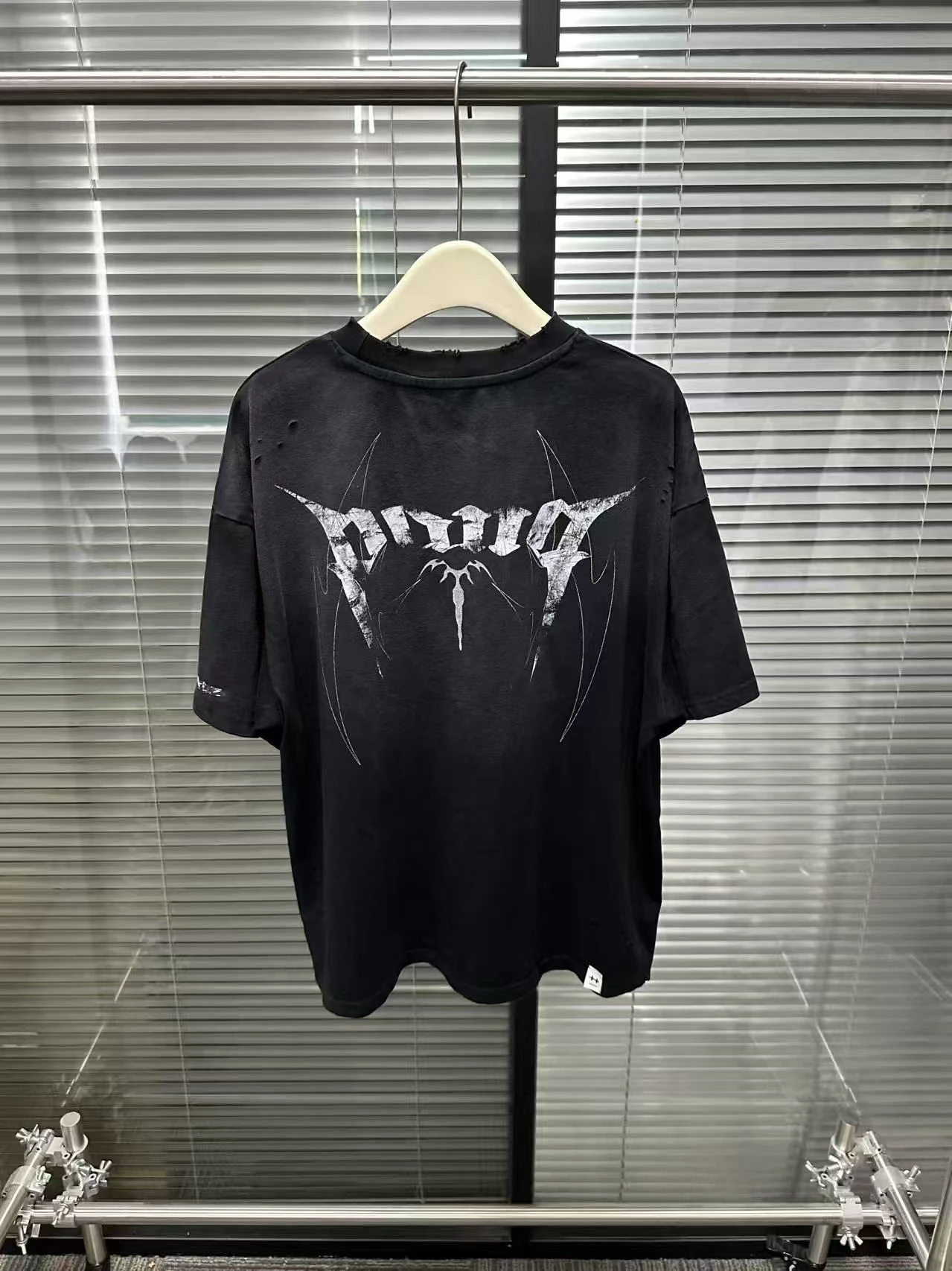 Tシャツの黄ばみや黒ずみに悩むなら、この1点で解決できる？