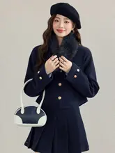 毛ファー付きジャケットとプリーツスカートの秋冬用コーディネート（セットアップ対応）