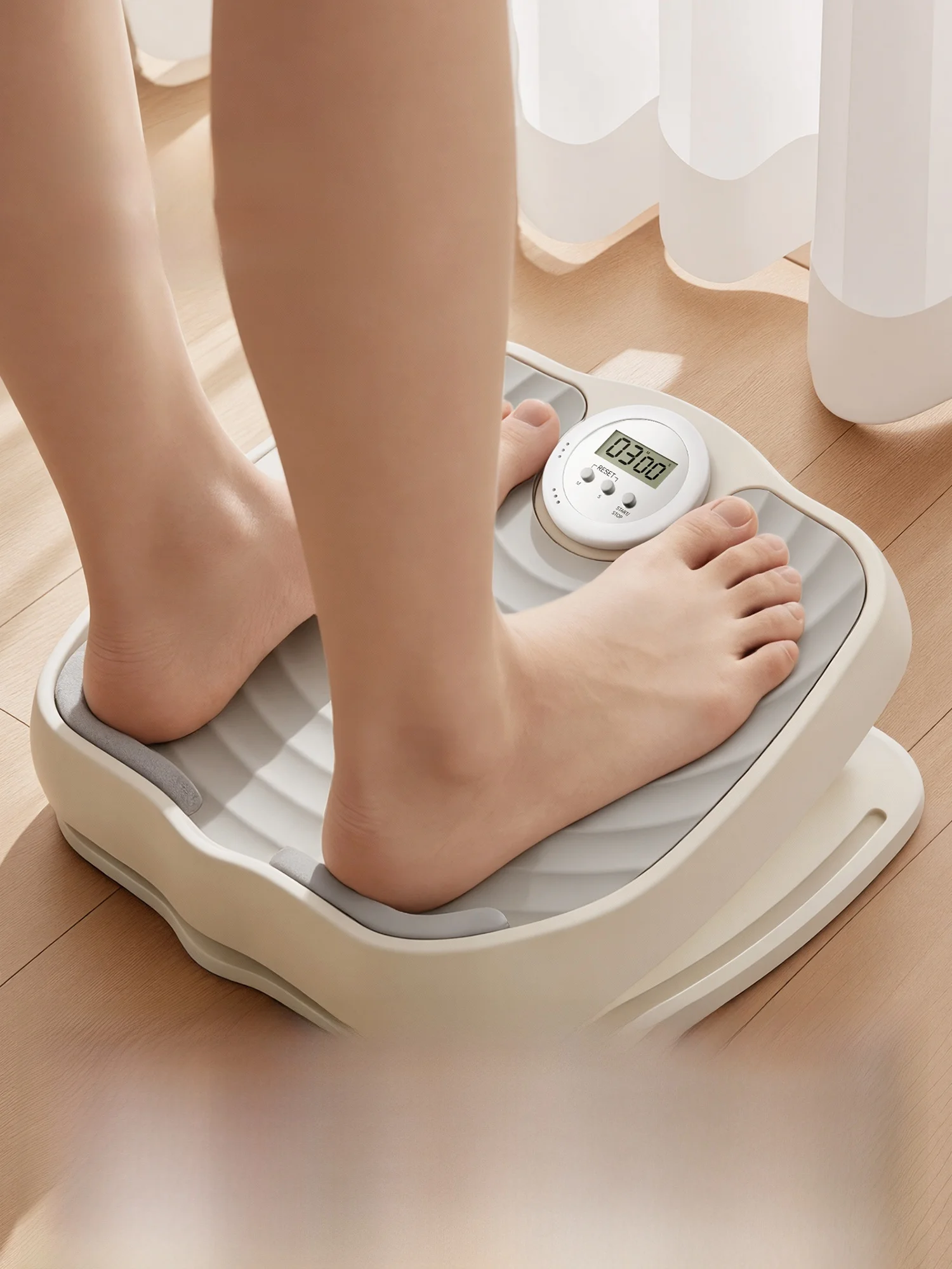 4wayストレッチで体を整えるなら、家庭用スタンディングストレッチボードは本当に必要？