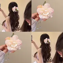 おしゃれな花とパールのフリンジ付きサメクリップ【華やかさ満点・後頭部用・髪まとめ器】