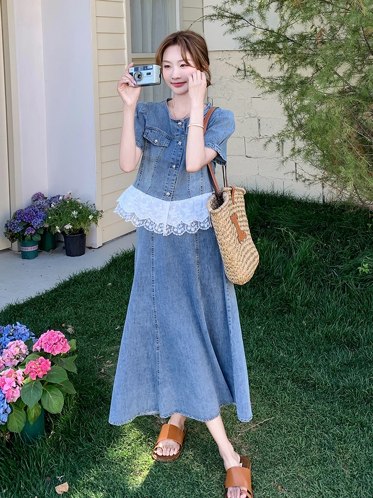20代女子の夏コーデに欠かせない「個性的なデニムトップスとAラインスカート」は、どう選ぶ？