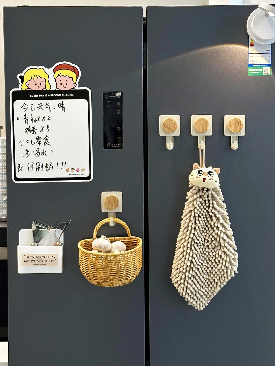 ウォールシェルフのピンを固定するのに最適なアイテムは？