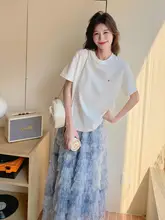 極上の柔らかさのカジュアルなネックラインTシャツとティアードスカート（セットアップ対応）