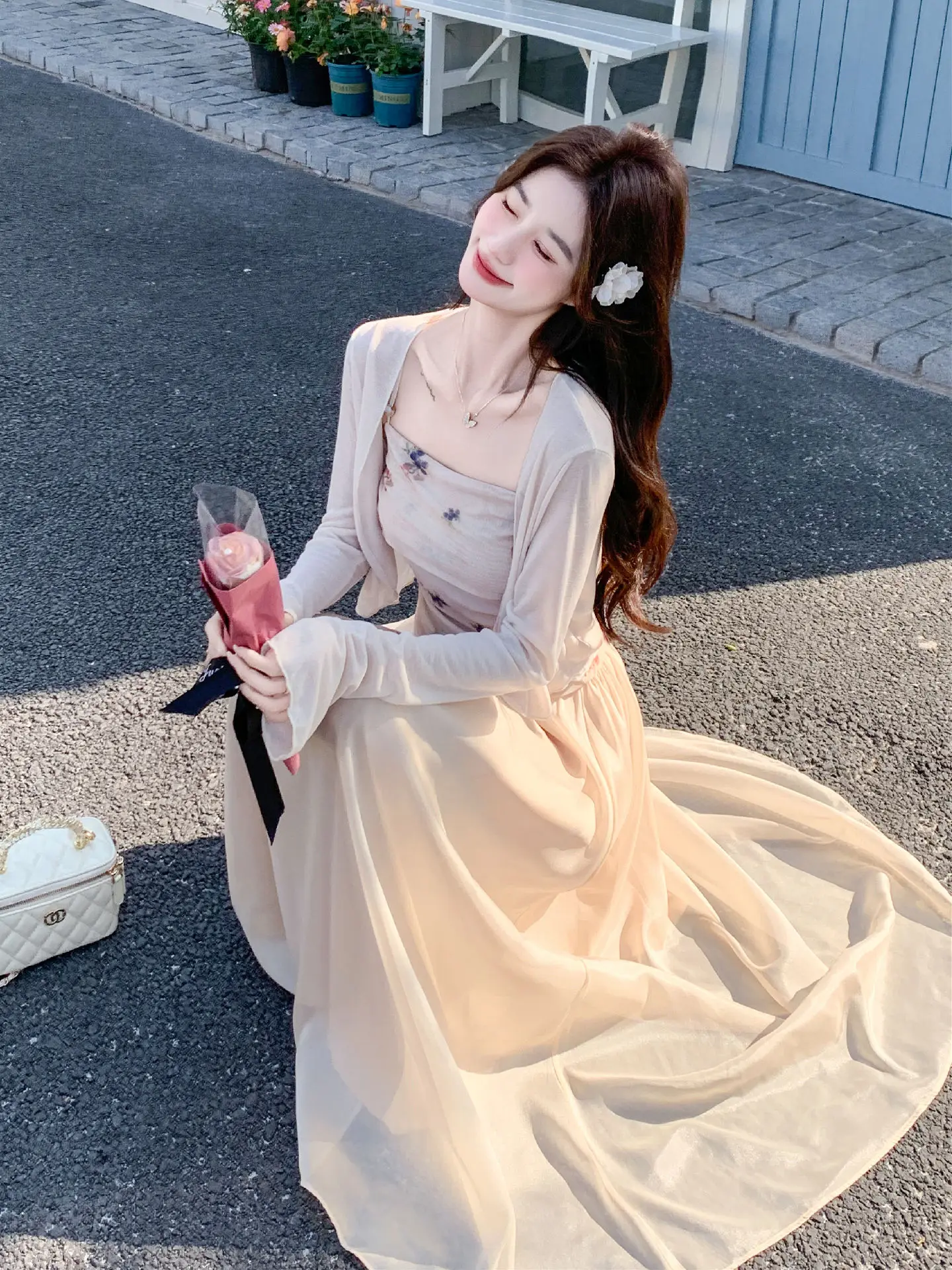 2月の女子会コーデで失敗しないのは、この「柔らかい春のセットアップ」！