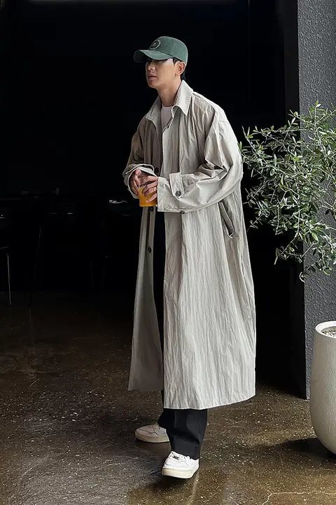 トレンド感溢れる軽量ロングコート【メンズ・ゆったりフィット・膝上丈】
