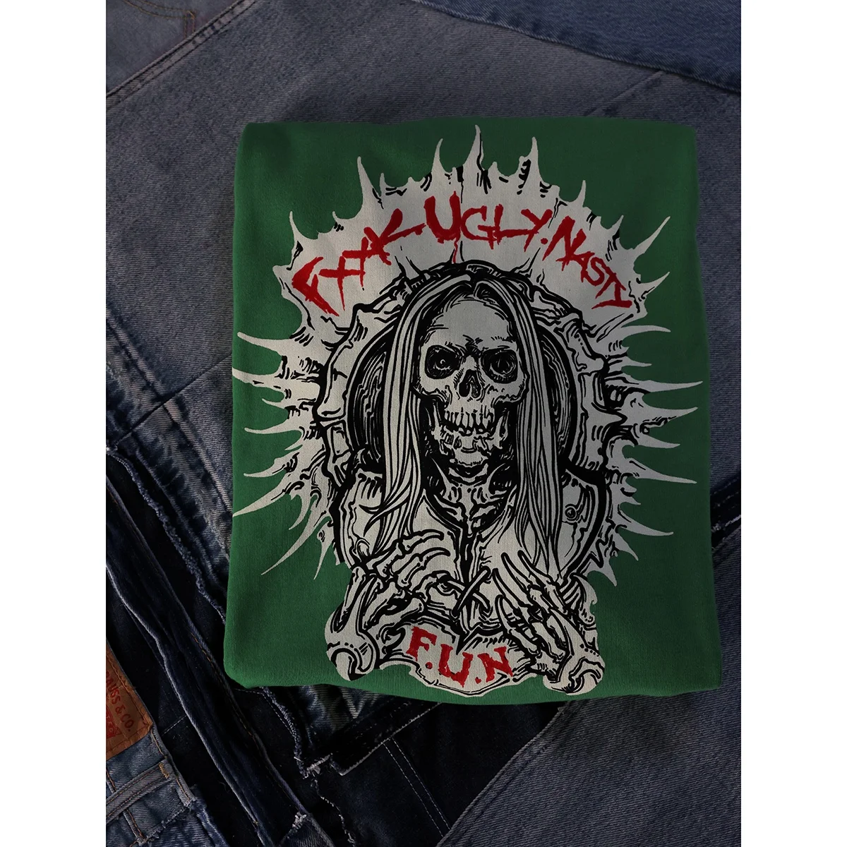 アメリカンバイクファッションの心臓に、どんなTシャツが入る？