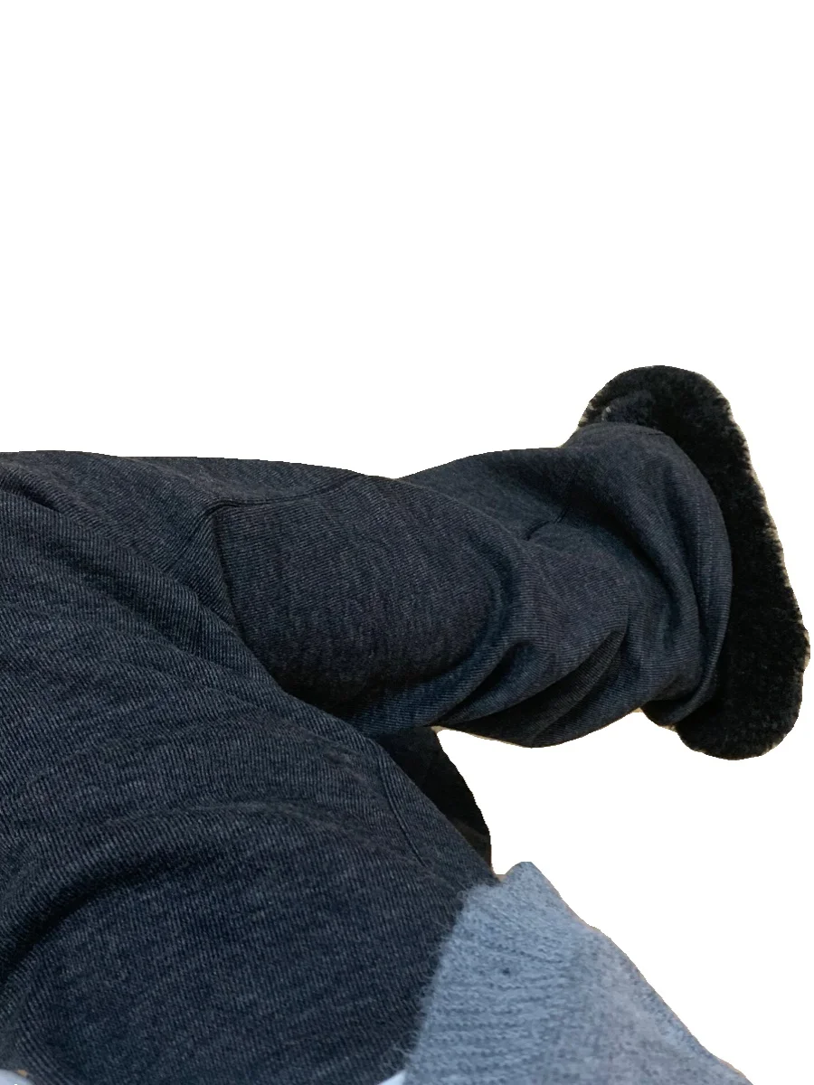 オーバーパンツはどんな人に向いてるか？高身長向けの白鹅绒ワイドレッグパンツが解決するリアルな悩み