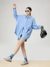 魅力的なリバーシブルシャツ【青・立体的なバタフライボウ・春用・女性用】