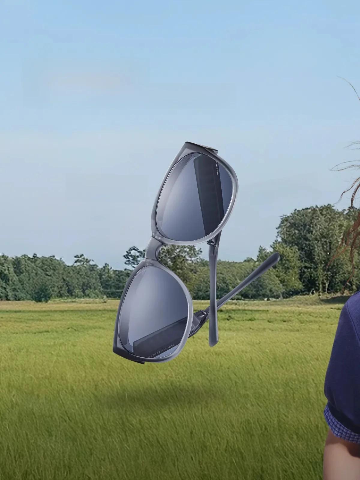 折りたたみ可能な偏光サングラス：Eyewear 2 としての実用性と機能的特徴