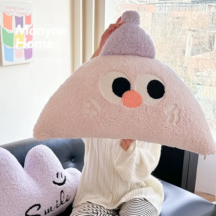 可愛いインスタ風 大きな目のクッション【長方形・羊羔絨・学生寮用・柔らかさ抜群】