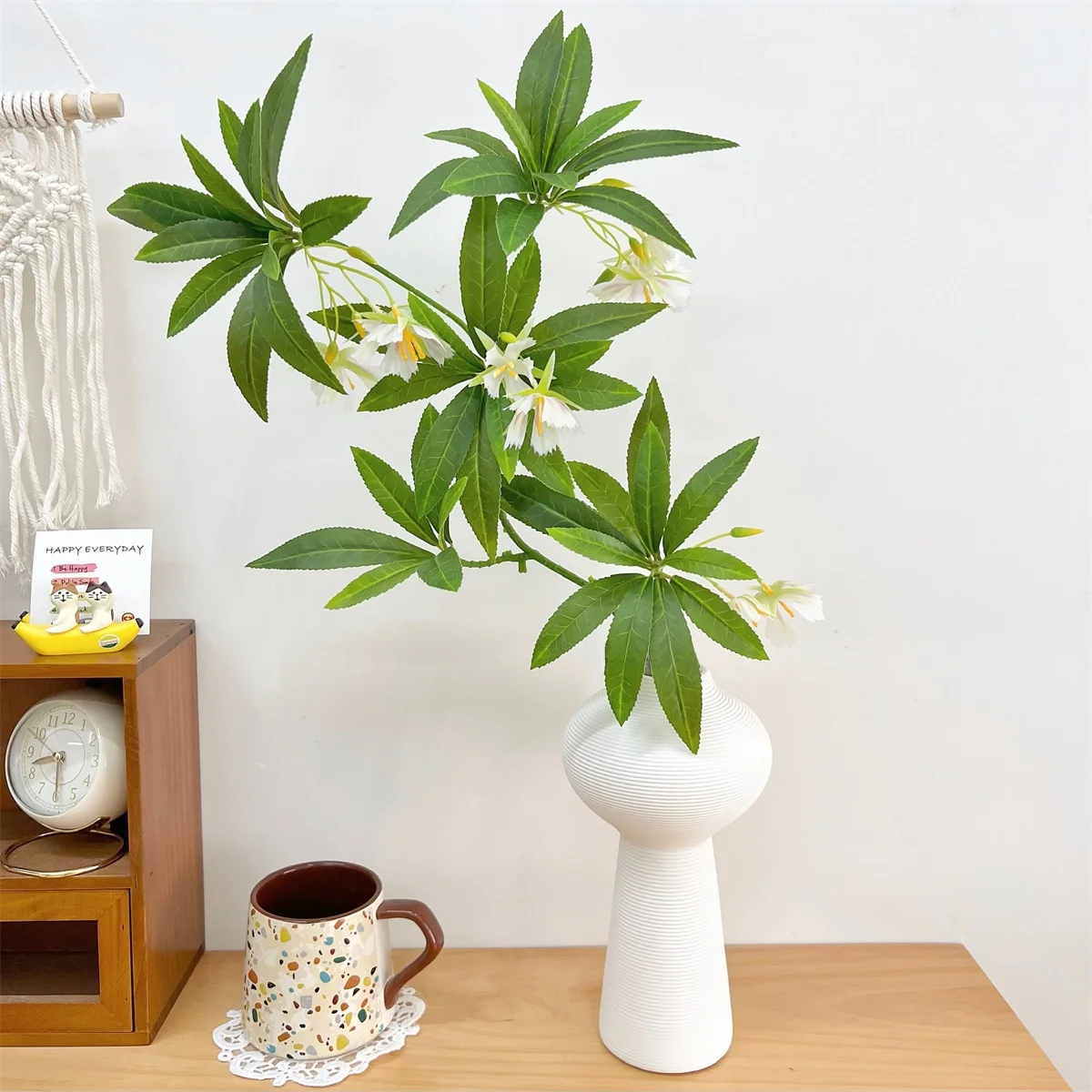 セラミック花瓶【北欧風・インス風・観葉植物用・飾り用デスクアクセサリー】の選び方と実際の使い方
