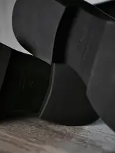 イタリア製レザー厚底デザインデービシューズ【全黒・真皮・カジュアル】