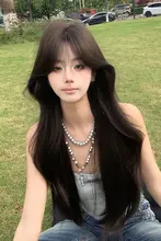 魅力的な韓国風ウィッグ【顔を引き立てる中分け・可愛いカールスタイル】