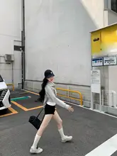 空気層付きグレーショートパーカー【極上の柔らかさ・快適な着心地】