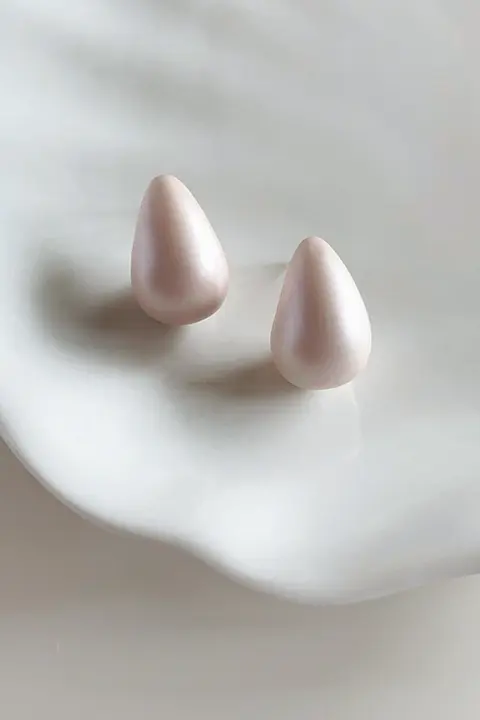 高級感あるピンクエナメル水滴イヤリング【純銀ピアス・シンプルデザイン・女性用】