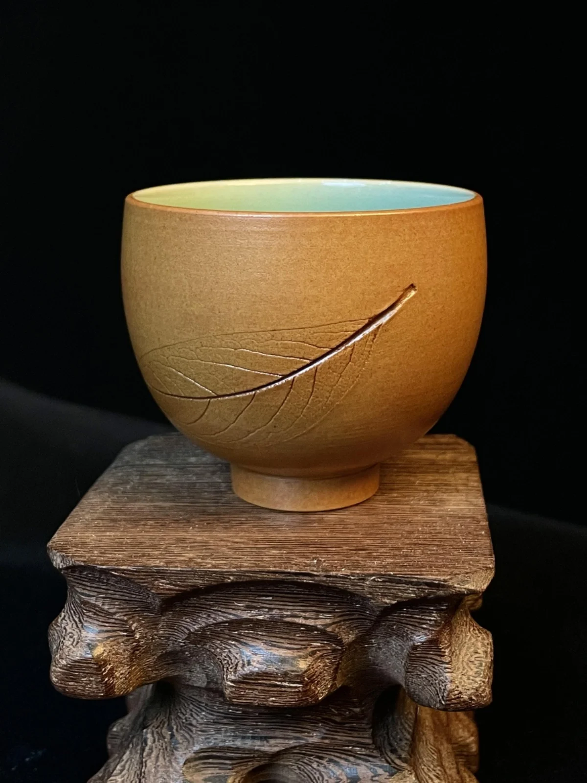 茶色と水色の色の違いをどう理解すればいいの？厳選4選で暮らしに溶け込む選び方