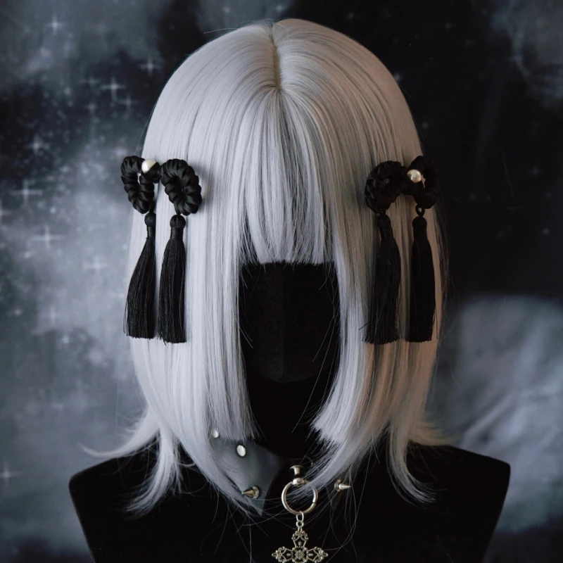 黒髪シュシュの手作り風合いパールタッセルヘアクリップ：ダークブラックでスタイリングのアクセントを創出