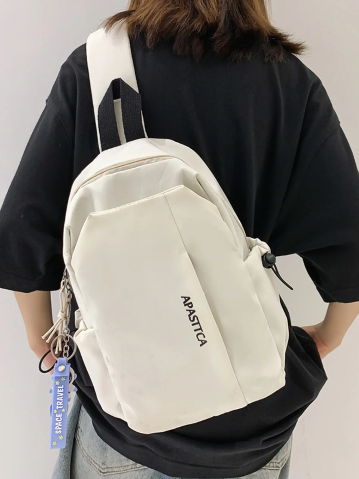 お弁当が入る通勤バッグ メンズ どう選ぶ？防水・軽量・スタイリッシュなクロスボディがベストな理由