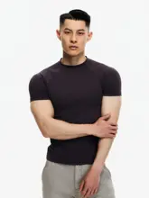 半袖Tシャツ メンズ 接触冷感 ストレートショルダー 袖口リブ ウエストシェイプ フィット感 筋肉強調 ジム インナー 「DAYNY」