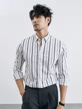 シンプルなストライプデザイン メンズ長袖シャツ【ビジネス・洗濯乾燥対応・ブラック】