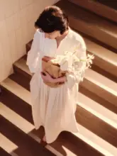 透け感のあるシフォン風デザインのワイドスリーブドレス【フリ pleated・フィット】
