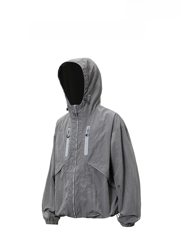 撥水マウンテンパーカー VISVIM DANNIE：秋のアウトドアシーンに最適な防水性能と軽量設計