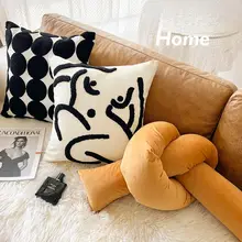 クッション 北欧風 インスタ映え ねじれデザイン おしゃれ 中身付き ソファークッション モデルルーム風 寝室 ベッドクッション