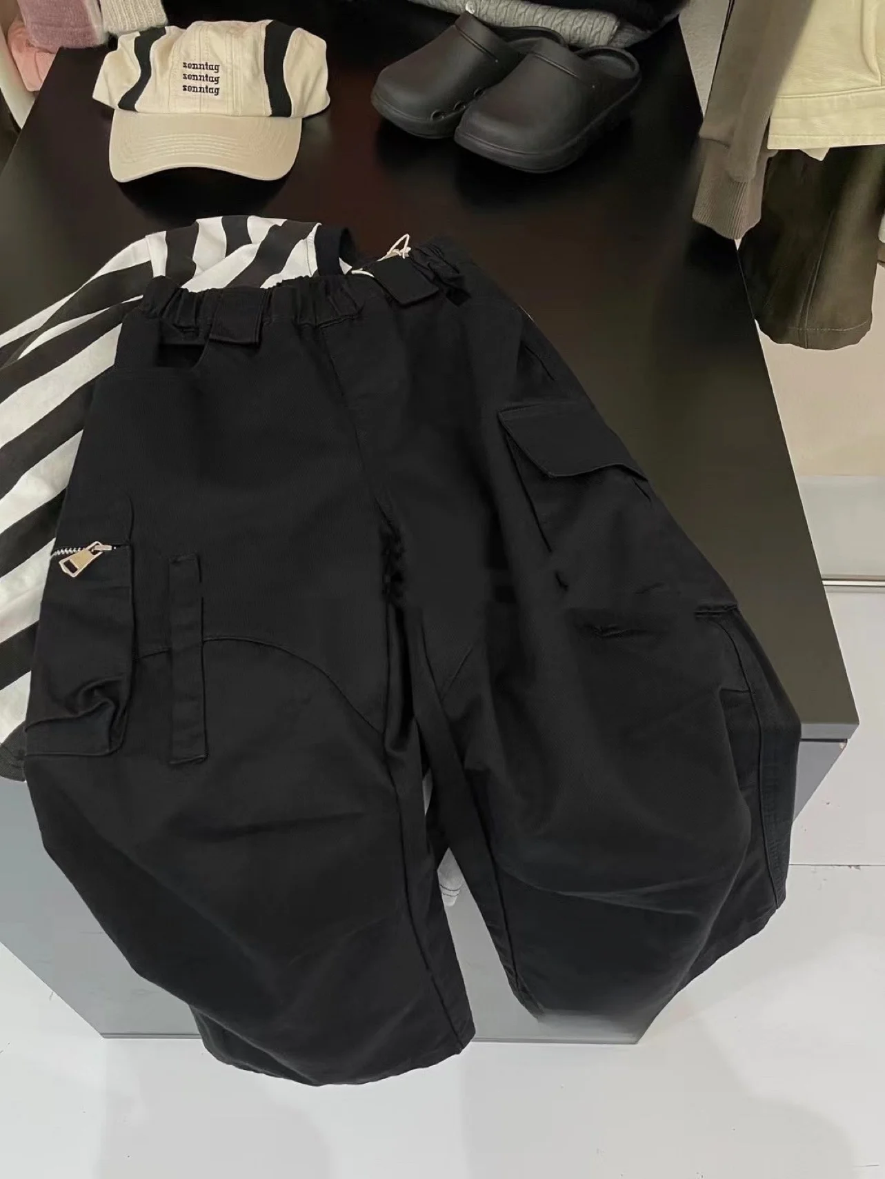 おしゃれ男子中学生が選ぶ、秋にぴったりのストライプ長袖Tシャツはどれ？