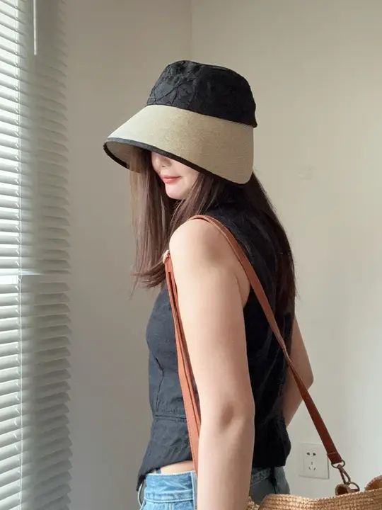 カラーコンビネーションの大きなつばの日よけ帽子【折りたたみ式・フェイスカバー付き・女性用】