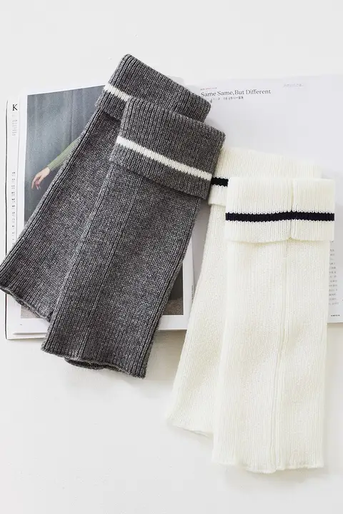 秋冬用 厚手ニットレッグウォーマー【ホワイト・スノーブーツ対応・保温】