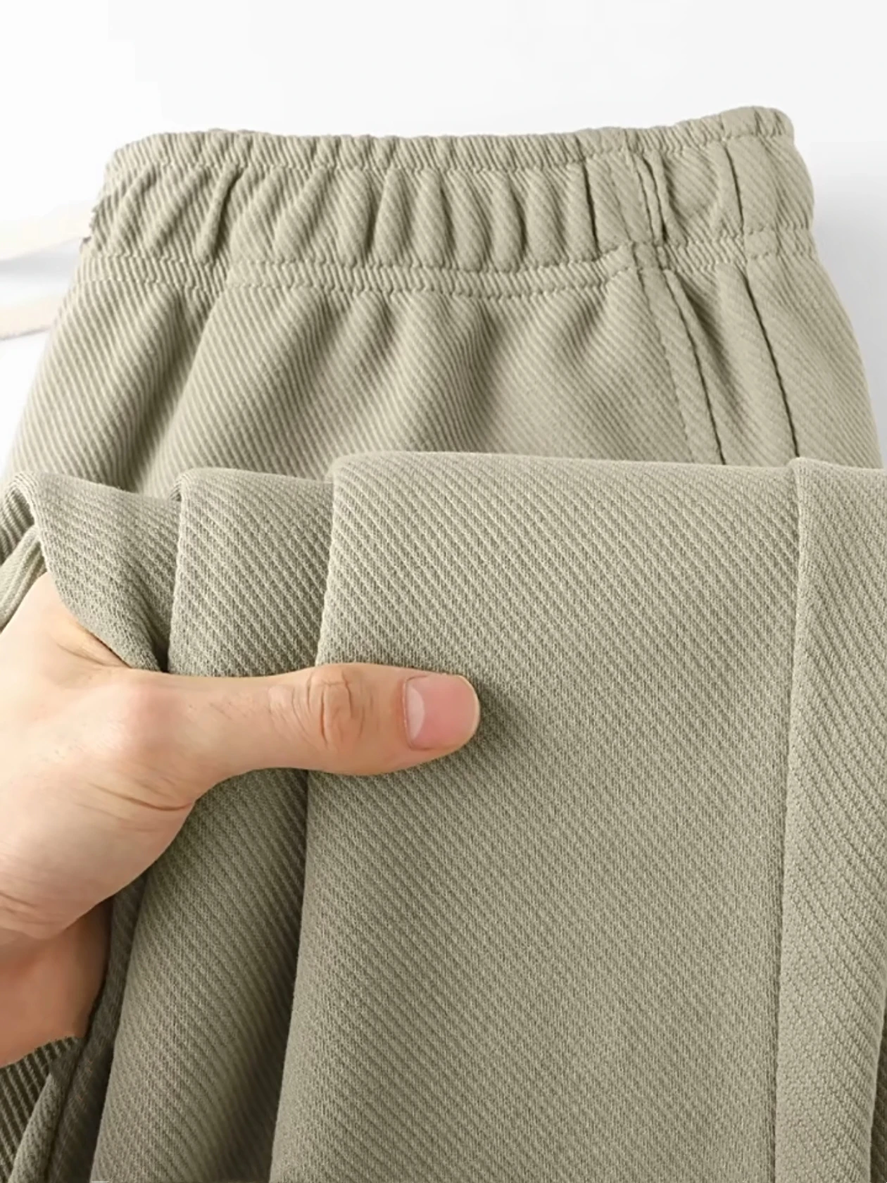 170cmの男性にぴったりのオーバーサイズパンツは、着丈が長いとどうなるの？