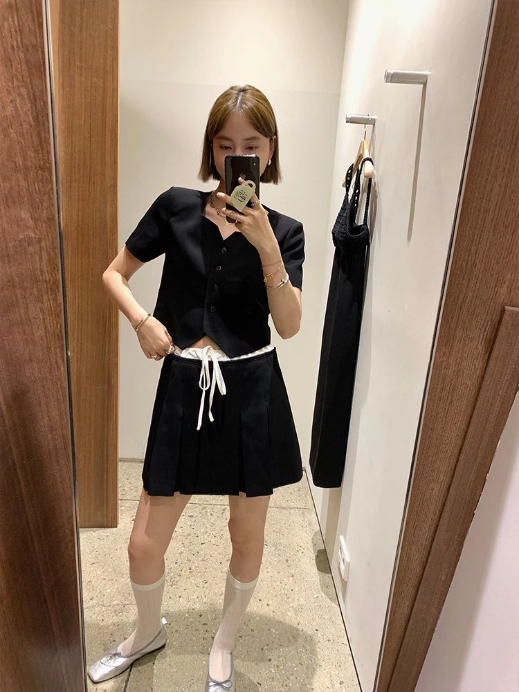 スマートカジュアル女性に合う、日常の「ひとつの決め手」は？