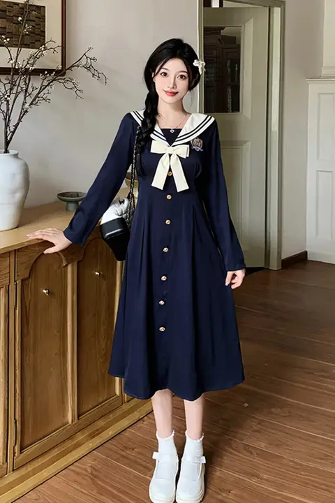 女性用春の大きいサイズ 学院風刺繍ネイビー襟ウエストマークワンピース（セットアップ対応）