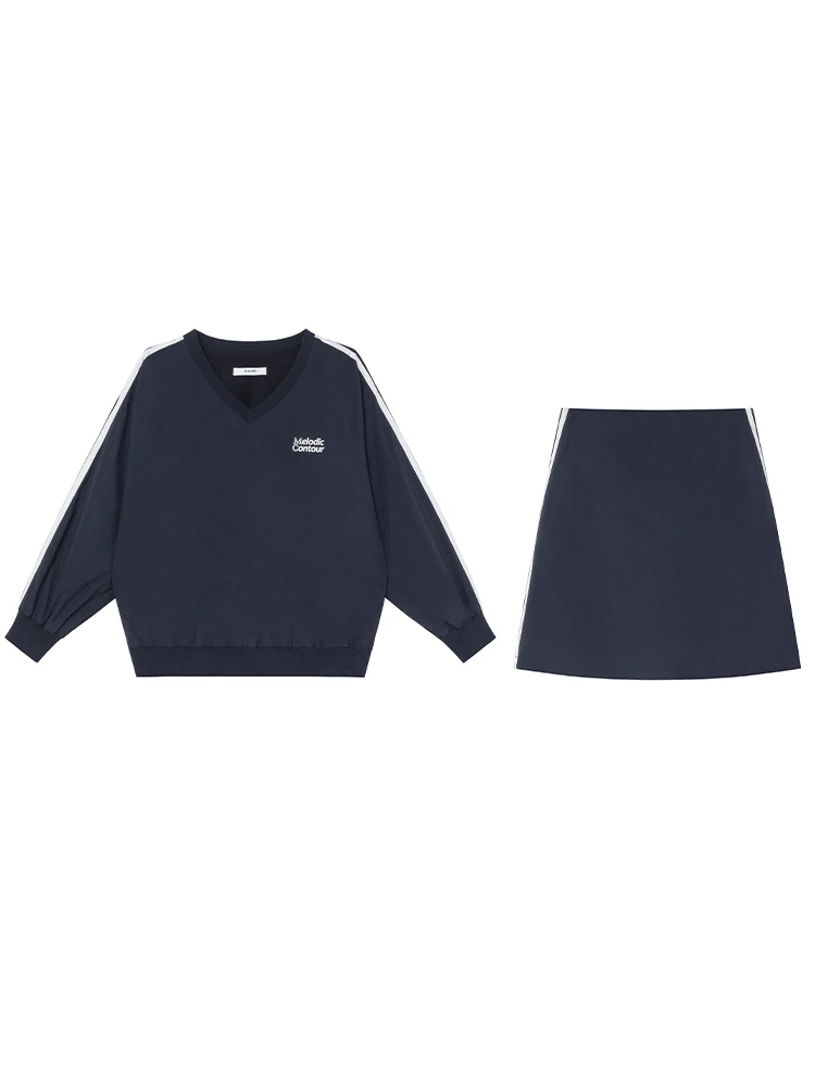 「tシャツワンピース コーデ」で失敗しない方法は？Hello Canonのネックルーズコントラストレタースウェットシャツが解決する