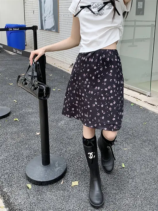 夏用フラワープリントミディスカート【ウエストゴム・ストレート・女性用・可愛いデザイン】（セットアップ対応）