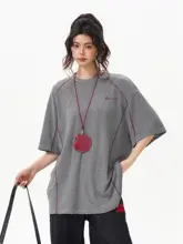 ストライプデザインのユニセックス半袖Tシャツ【フィット・カジュアル・夏用・デコレートデザイン】（セットアップ対応）