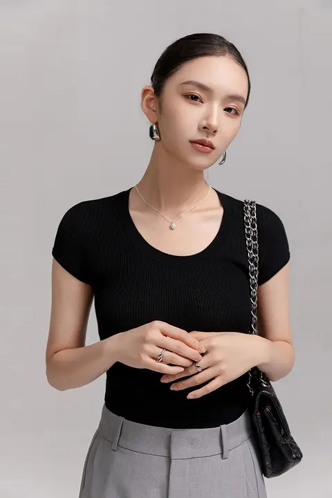 Miss Snai Uネック短袖ニットTシャツ【女性用・ストレッチ・羊毛素材・通勤向け】