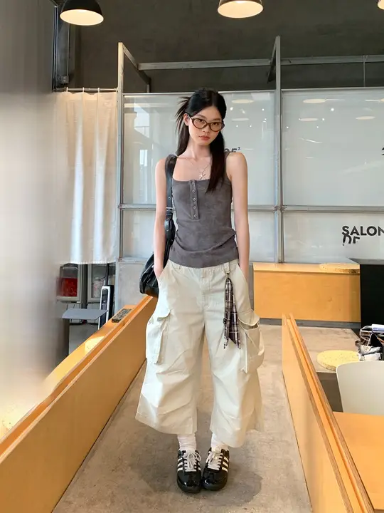 カーゴパンツ レディース ワイド ストレート 七分丈 アプリコット  シンプル 着回し カジュアル 秋