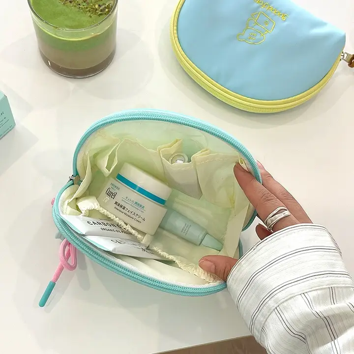 小型化粧ポーチ【インスタ風・携帯用・分 compartments収納】