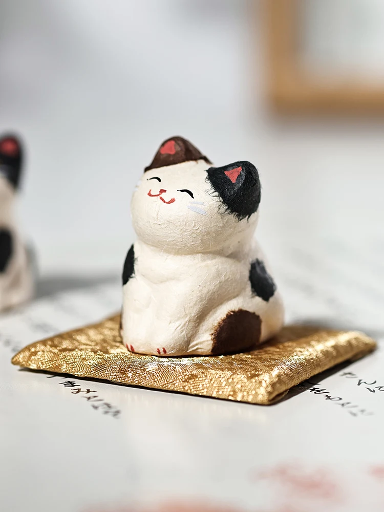 和紙製ミニ猫の置物：おしゃれなデスクアクセサリーとしての実用性と空間融合の仕組み