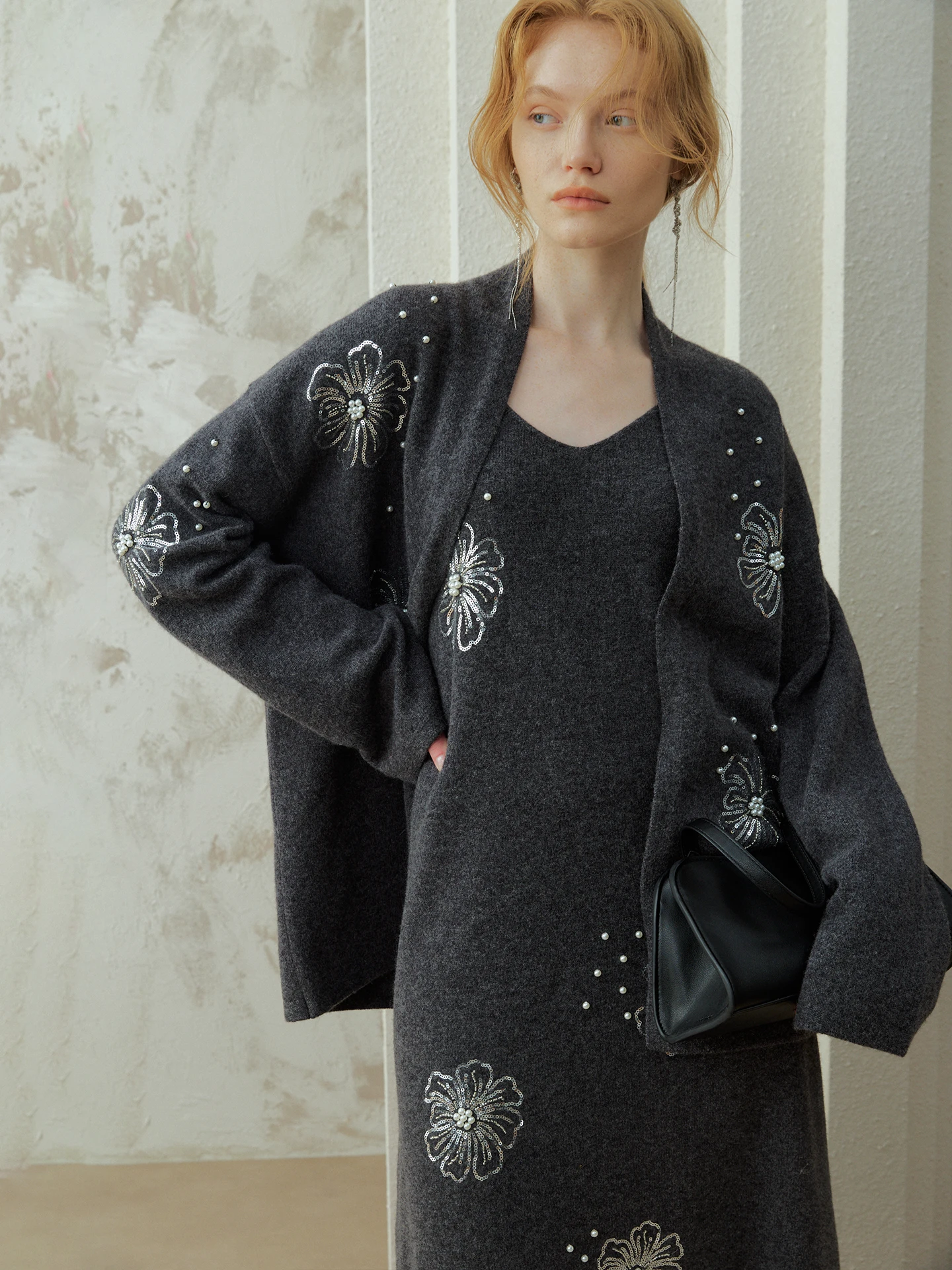 needles モヘアカーディガン 別注：精緻なビーズ刺繍と植物花卉パターンのウールニットセットアップ