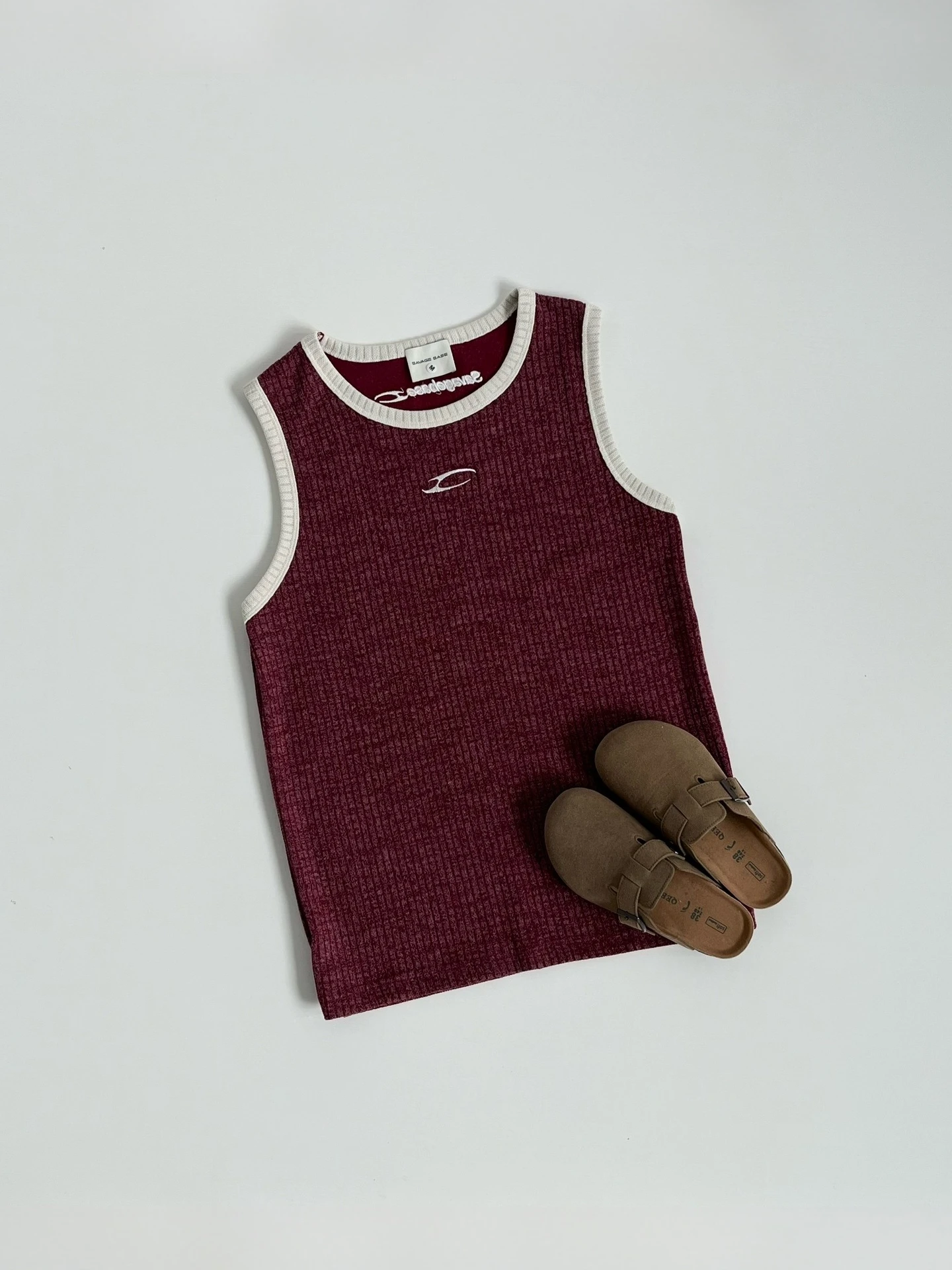 アメリカ ンカラー刺繍ノースリーブTシャツ：カジュアル・運動用の着心地とシーン別活用法